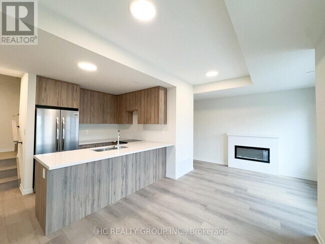 194 Matawin Ln in Richmond Hill, ON - Building Photo - Building Photo