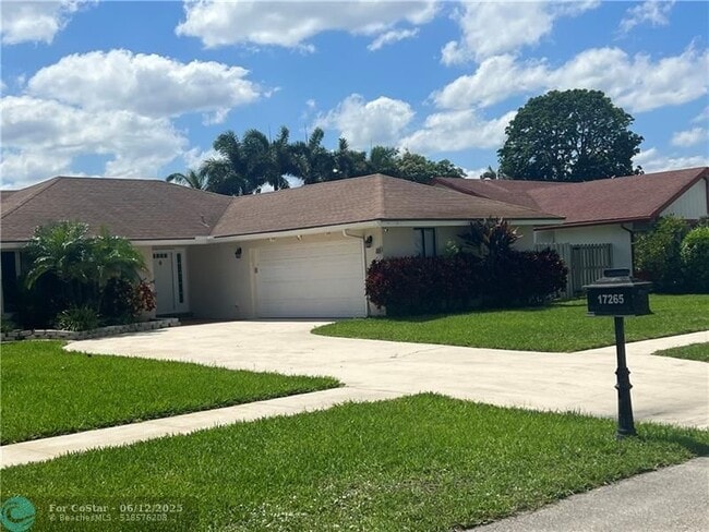 property at 17265 Lake Park Rd