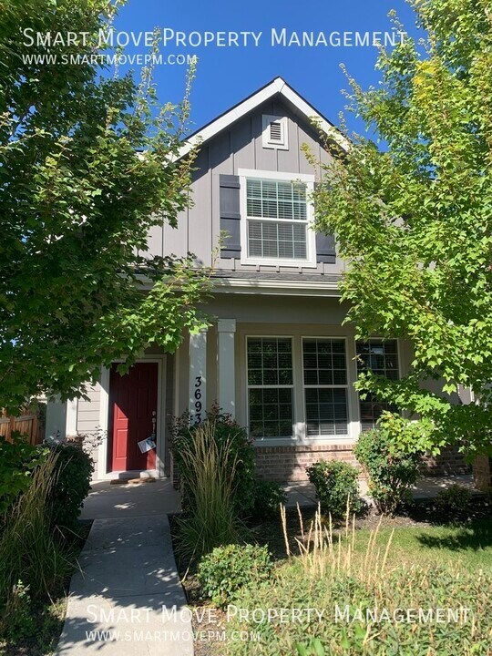 3693 N Warm Creek Ave in Meridian, ID - Building Photo