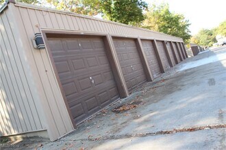 9761 Sunrise Blvd in North Royalton, OH - Building Photo - Building Photo