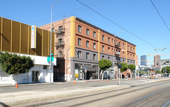 Oviatt Apartments in Los Angeles, CA - Building Photo - Building Photo