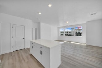 5599 S Carnelian Pkwy in Saint George, UT - Building Photo - Building Photo