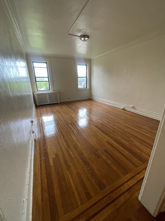 200 Franklin St, Unit 42 in Bloomfield, NJ - Building Photo