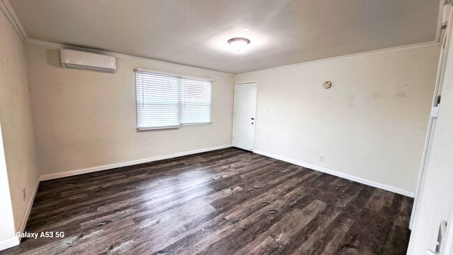 1309 N La Brea Ave, Unit A in Inglewood, CA - Foto de edificio - Building Photo