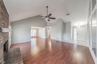 1328 Falcon Dr in Lewisville, TX - Building Photo - Building Photo