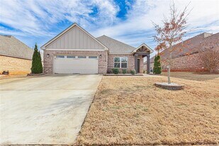 1126 Benjamin Wy in Prattville, AL - Building Photo