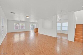 6333 Sycamore Grove Ct in Las Vegas, NV - Building Photo - Building Photo