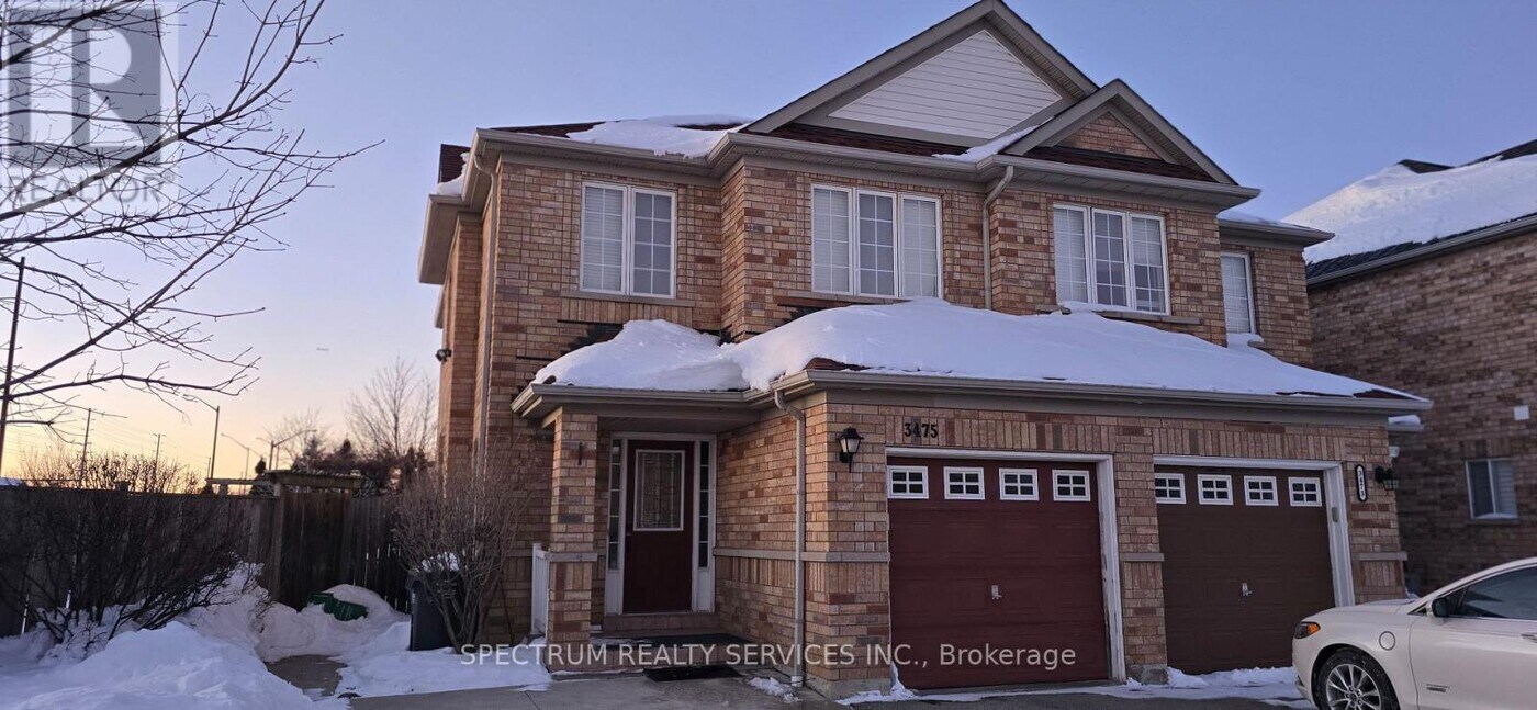 3475 Angel Pass Dr in Mississauga, ON - Building Photo