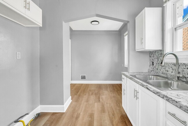 9813 Nottingham Rd in Detroit, MI - Building Photo - Building Photo