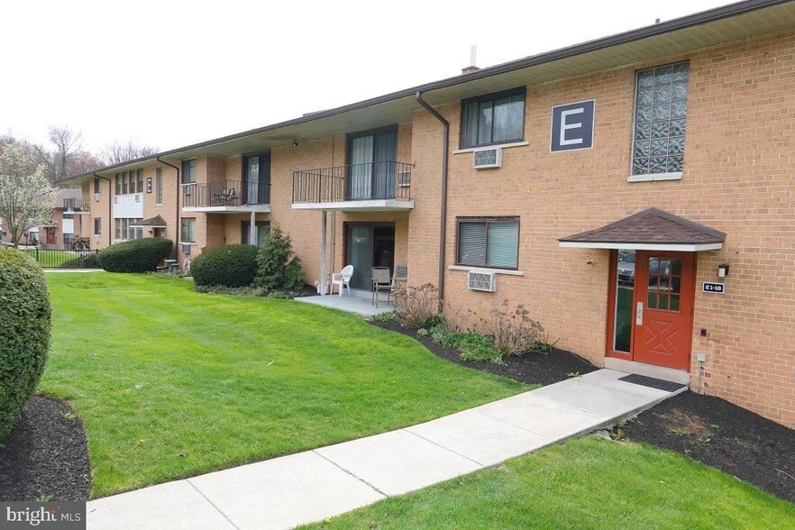 1016 W Baltimore Pike, Unit 11 in Media, PA - Building Photo