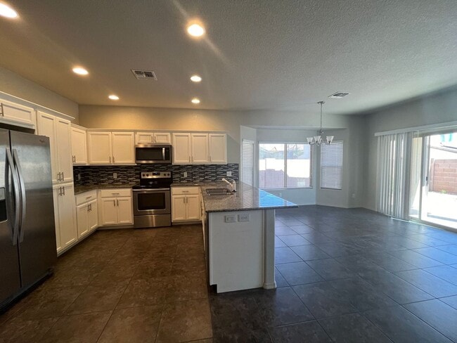 4181 Rocky Mountain Way in Sierra Vista, AZ - Building Photo - Building Photo