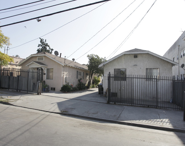 4218-4222 1/2 Burns Ave in Los Angeles, CA - Building Photo - Building Photo