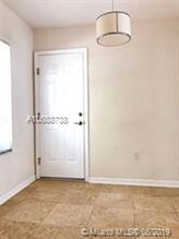 11005 SW 1st St-Unit -110 in Miami, FL - Building Photo - Building Photo