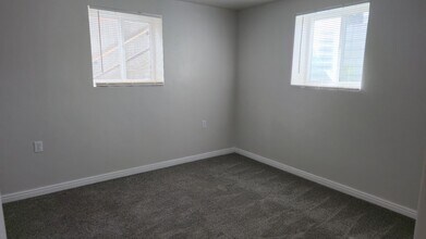 238 N 300 W, Unit #2 in Logan, UT - Foto de edificio - Building Photo