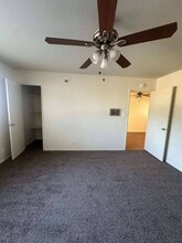 13606 Cerise Ave-Unit -6 in Hawthorne, CA - Building Photo - Building Photo