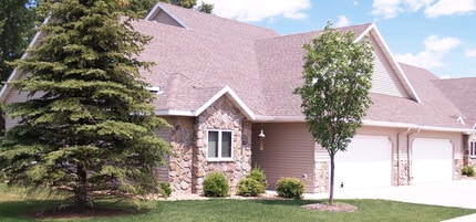 Beaver Creek Townhomes in West Fargo, ND - Foto de edificio - Building Photo