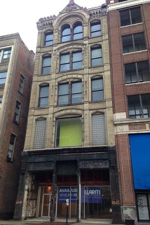 223 W 4th St in Cincinnati, OH - Building Photo