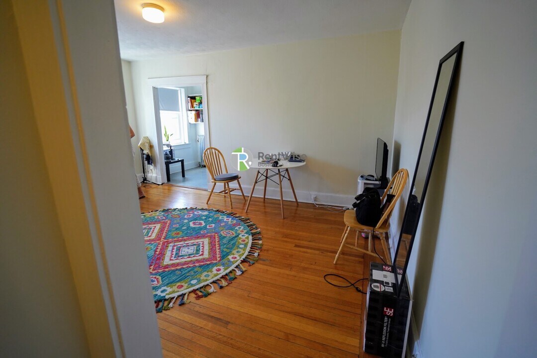 88 Washington St in Boston, MA - Building Photo