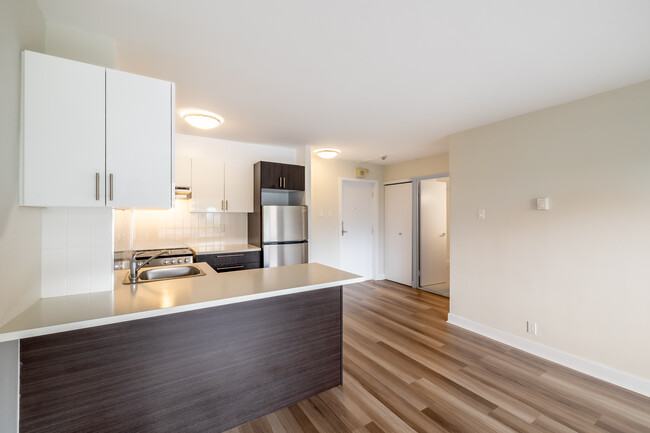 625 Milton in Montréal, QC - Building Photo - Interior Photo