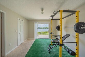 2425 Lexington Oak Dr in Brandon, FL - Building Photo - Building Photo