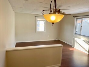 107 Dickman St in Carnegie, PA - Building Photo - Building Photo
