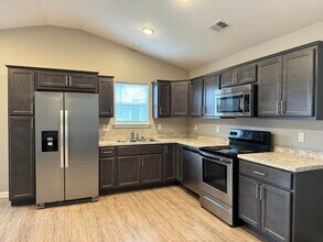 2621 Hailey Rose Way in Lexington, KY - Building Photo - Building Photo