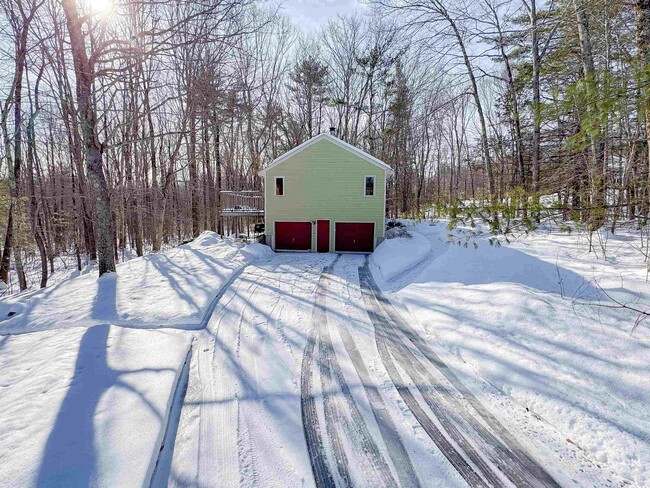 76 Chesley Dr in Barrington, NH - Building Photo - Building Photo