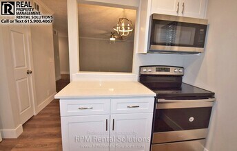 5312 Edmondson Pike in Nashville, TN - Building Photo - Building Photo