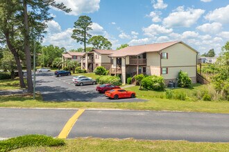Fairwood Lakes - Island Green in Myrtle Beach, SC - Building Photo - Building Photo