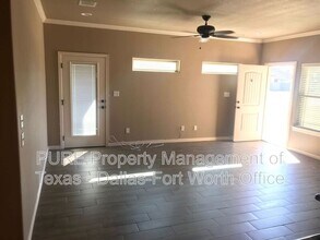 3003 Enchanted Rd in Granbury, TX - Building Photo - Building Photo