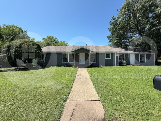 property at 1602 E Nall St