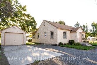 24 SE 4th St in College Place, WA - Building Photo - Building Photo