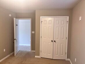 305 Seclusion Blvd in Crestview, FL - Building Photo - Building Photo