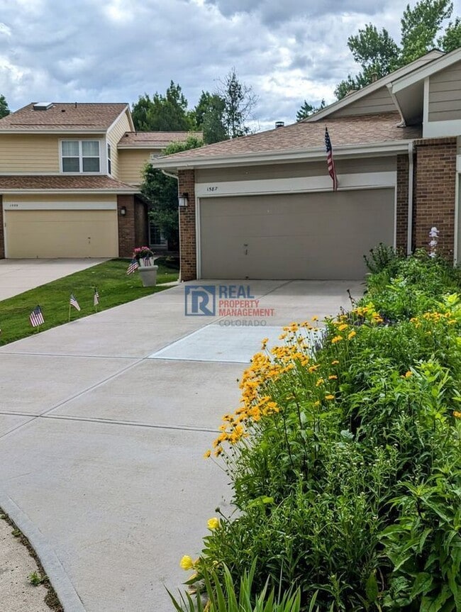 property at 1587 S Spruce St