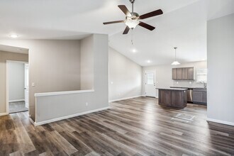 10603 E Kinkaid Cir in Wichita, KS - Building Photo - Building Photo