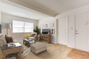 Meadows at Green Tree in Clarksville, IN - Building Photo