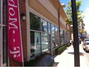 134-138 N Main St in Port Chester, NY - Foto de edificio - Building Photo