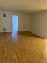 3719 Clarington Ave in Los Angeles, CA - Foto de edificio - Building Photo