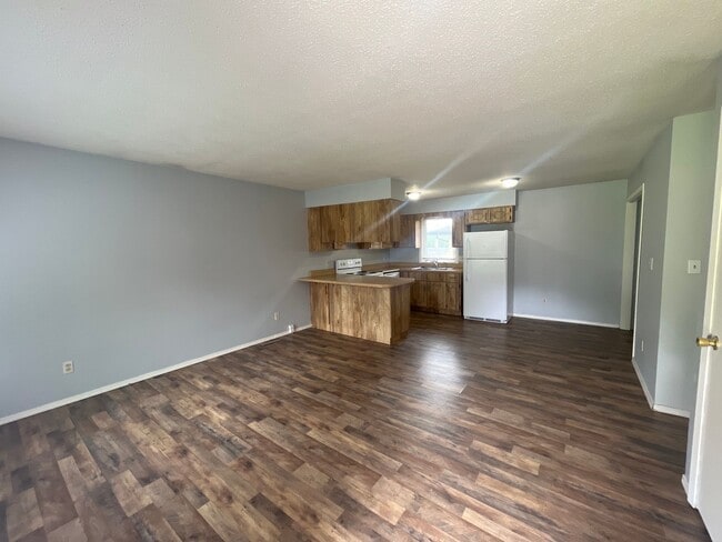 1057 S Lexington Ave in Springfield, MO - Building Photo - Building Photo