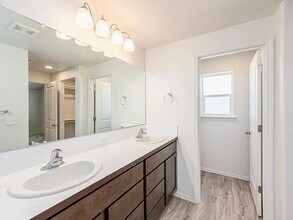 4230 W Wood Ct in Moses Lake, WA - Building Photo - Building Photo