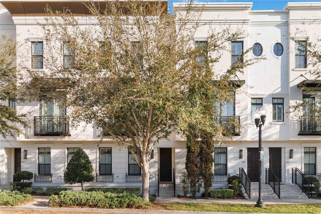 property at 653 E Jackson St