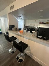 8180 Geneva Ct, Unit 323 in Doral, FL - Building Photo - Building Photo