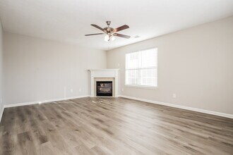 213 Siesta Key Ct in Locust Grove, GA - Building Photo - Building Photo