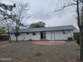 312 Leona Ave in Yerington, NV - Building Photo - Building Photo