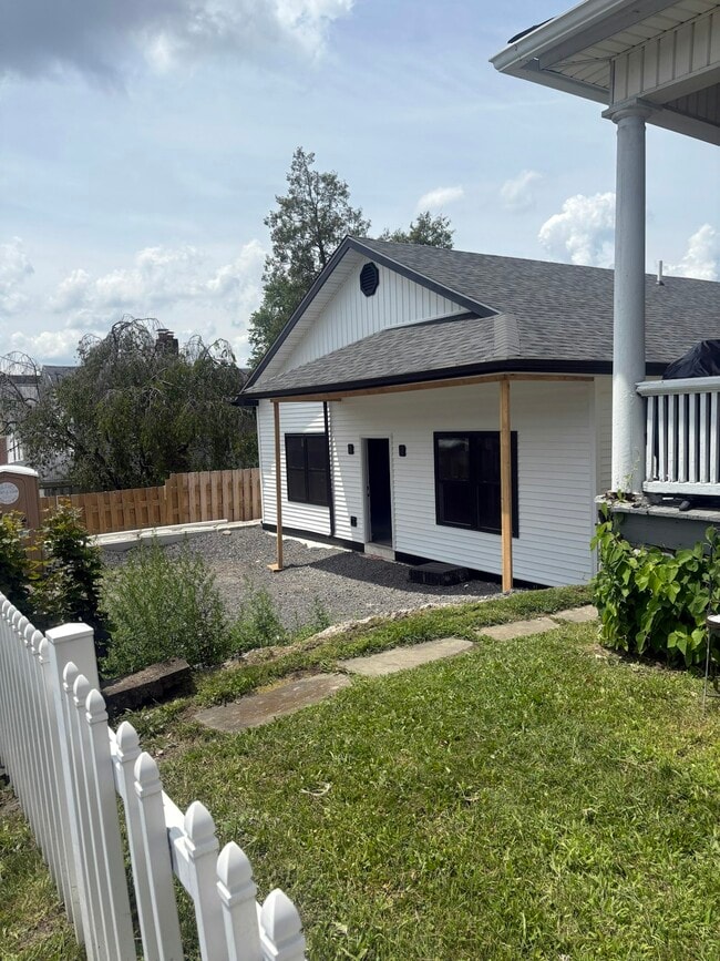 515 Harrison Ave