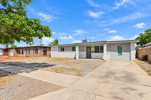 10532 Goodman St in El Paso, TX - Building Photo
