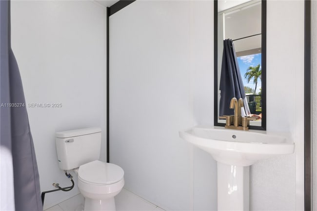 4165 W 5th Ln in Hialeah, FL - Building Photo - Building Photo