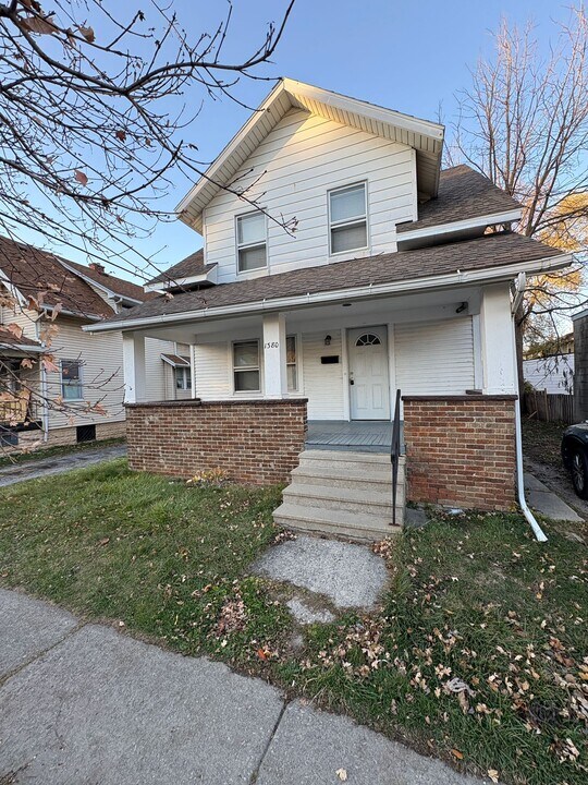 1380 Berdan Ave in Toledo, OH - Building Photo