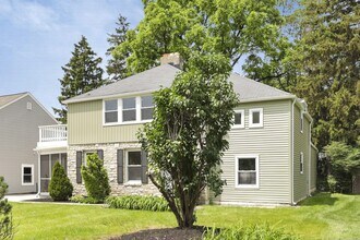 2615 Northwest Blvd in Columbus, OH - Building Photo - Building Photo