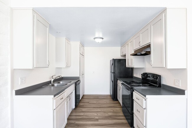 55150 Airlane Dr in Yucca Valley, CA - Foto de edificio - Building Photo